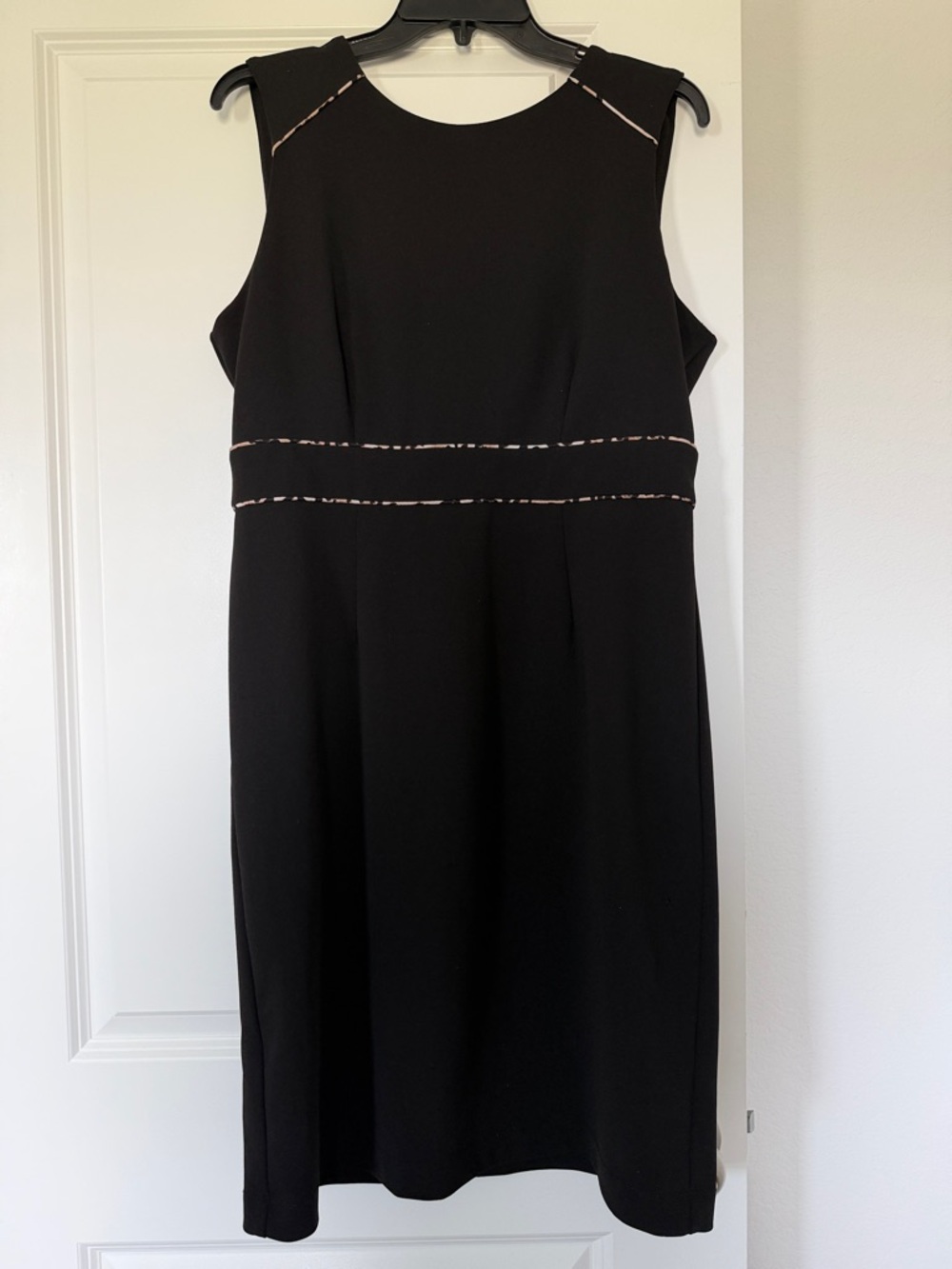 Liz Claiborne Classic Black Sleeveless Sheath Dress with Animal Print Details